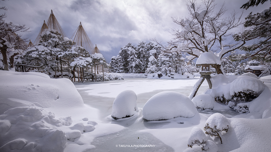 石川県の絶景 兼六園の雪景色