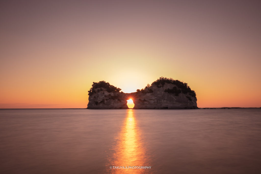 和歌山県の絶景 円月島の夕日2