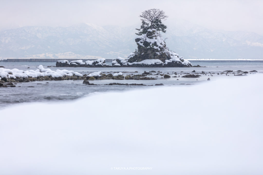 富山県の絶景 雨晴海岸 雪景色 撮影スポット3