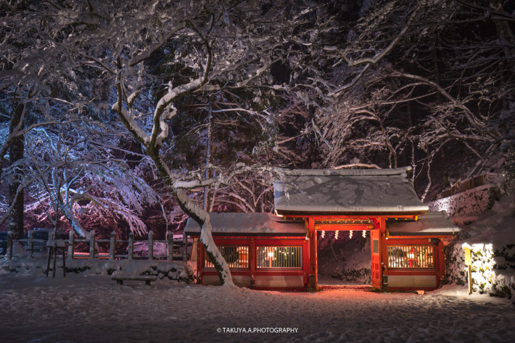 京都府の絶景 貴船神社の雪景色ライトアップ1