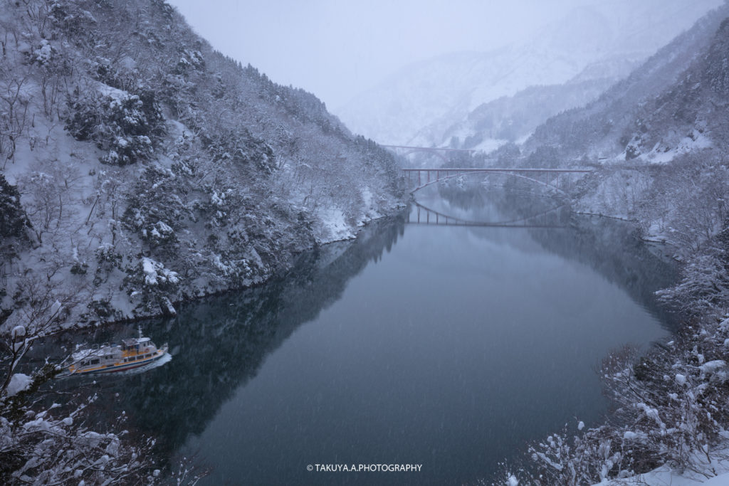 富山県の絶景 庄川峡の雪景色を一眼で撮影 雪景色を駆ける遊覧船 一眼絶景 Ichigan Zekkei