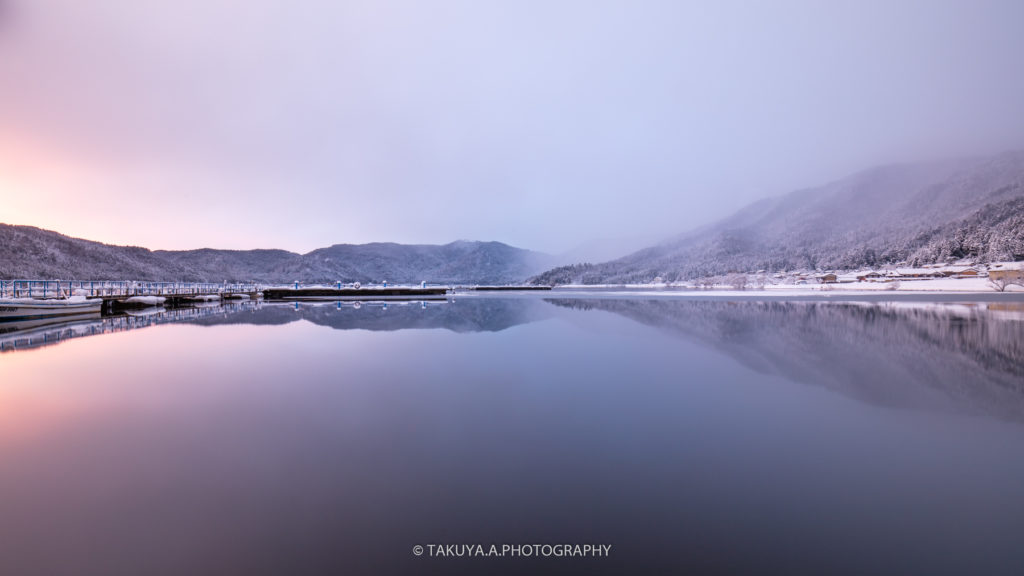 滋賀県の絶景 余呉湖の雪景色2