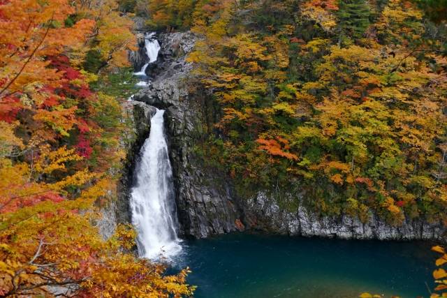 秋田県の絶景 法体の滝