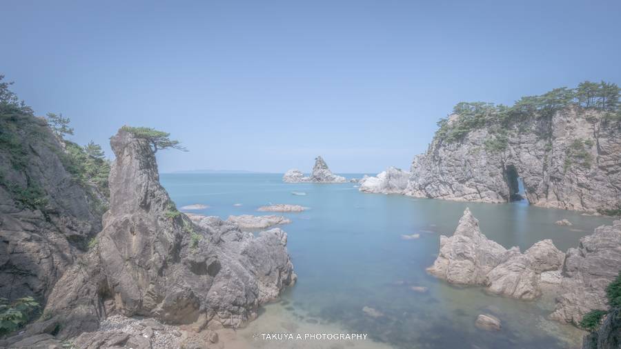 新潟県の絶景 笹川流れ眼鏡岩