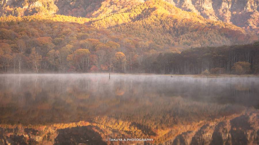 長野県の絶景 鏡池の紅葉