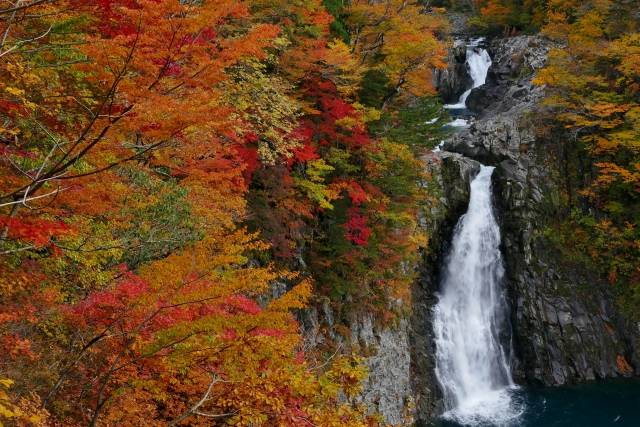 秋田県の絶景 法体の滝